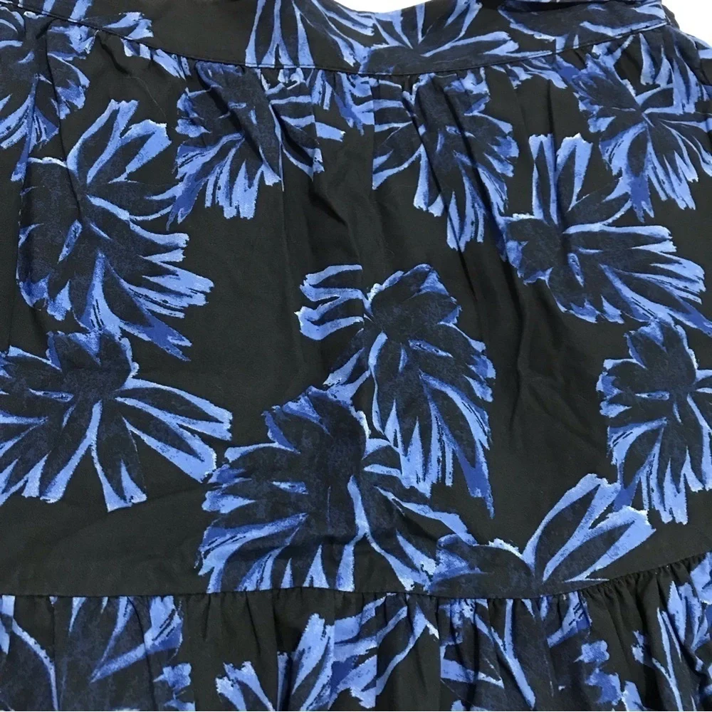 Who What Wear Short Ruffle Tiered Pull On Skirt with Pockets Floral Blue Large